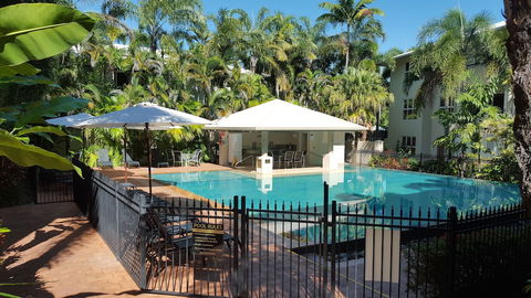 Cayman Villas - Redcliffe Tourism 2