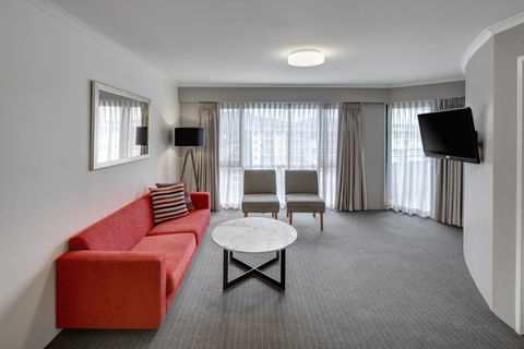 Adina Serviced Apartments Canberra James Court - Redcliffe Tourism 2