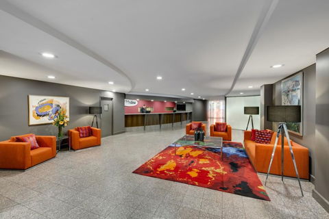 Adina Serviced Apartments Canberra James Court - Redcliffe Tourism 4
