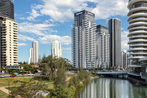 Meriton Suites Broadbeach, Gold Coast - Redcliffe Tourism 2