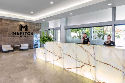 Meriton Suites Broadbeach, Gold Coast - Redcliffe Tourism 5