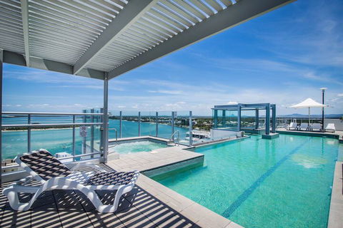 Pumicestone Blue - Redcliffe Tourism 3