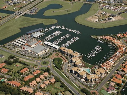 Azzura Greens Resort - Redcliffe Tourism 0