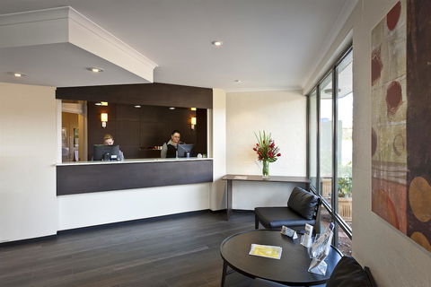 Ibis Styles Canberra Tall Trees - Redcliffe Tourism 1