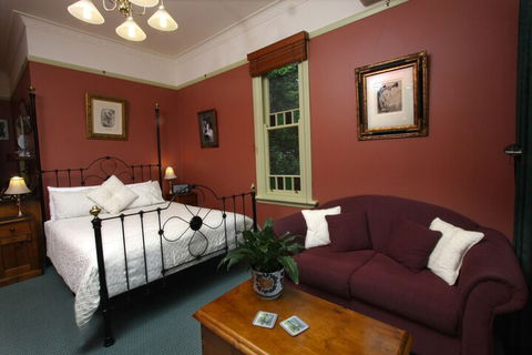 Moments Mountain Retreat - Redcliffe Tourism 2