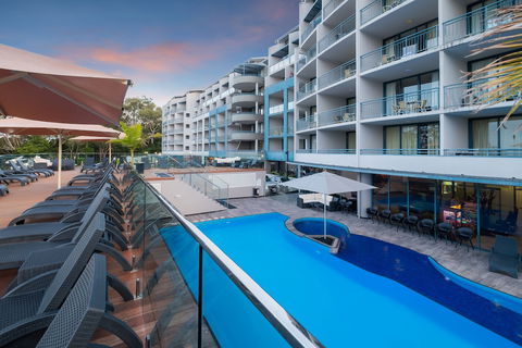 The Landmark Resort Nelson Bay - Redcliffe Tourism 1