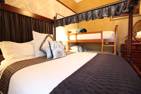 The Grand On Macfie - Redcliffe Tourism 3