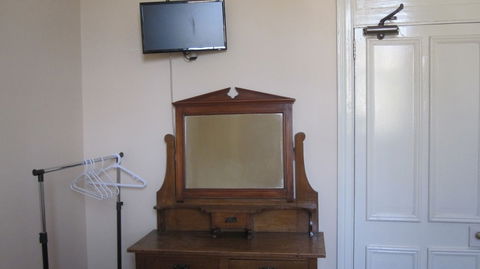 Alexandra Hotel - Redcliffe Tourism 6
