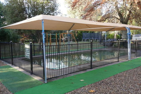 Adina Lodge Holiday Units - Redcliffe Tourism 6