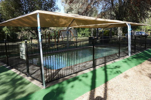 Adina Lodge Holiday Units - Redcliffe Tourism 7