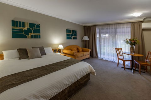 Club Inn Motel - Redcliffe Tourism 6