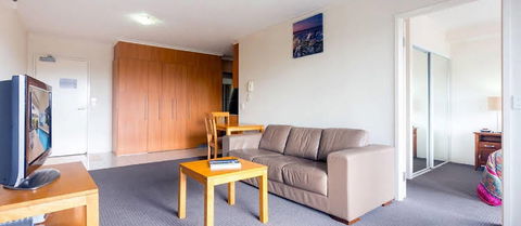 Apartments Downtown - Redcliffe Tourism 1