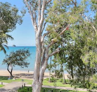Hibiscus On Palm Cove at Marlin Waters - Redcliffe Tourism