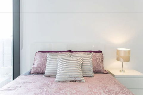 C3CBD Melbourne Apartment - Redcliffe Tourism 4