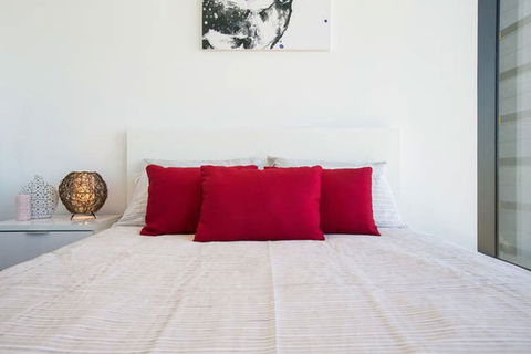 C3CBD Melbourne Apartment - Redcliffe Tourism 7