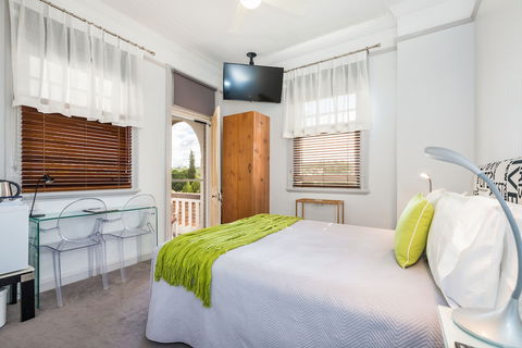 Cumquat House - Redcliffe Tourism 3