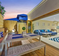 Sorrento Beach Manor - Redcliffe Tourism