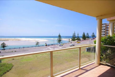 Avilla Court 2 - Redcliffe Tourism 1