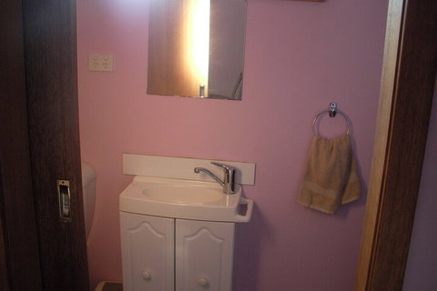 Bridport Seaside Lodge Backpackers - Redcliffe Tourism 4