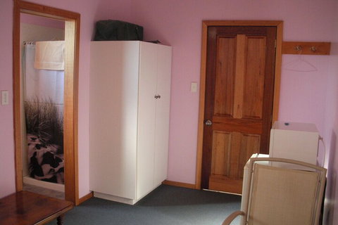 Bridport Seaside Lodge Backpackers - Redcliffe Tourism 6