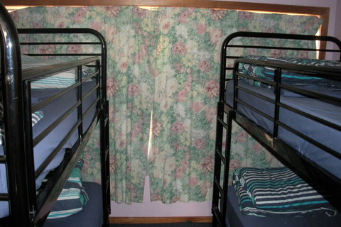 Bridport Seaside Lodge Backpackers - Redcliffe Tourism 3