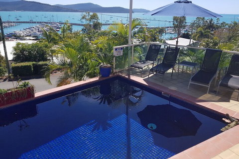 Sunlit Waters Studio Apartments - Redcliffe Tourism 2