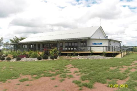 Longreach Tourist Park Caravan Park - Redcliffe Tourism 2