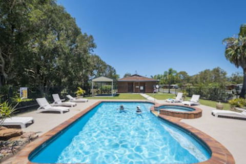 Yamba Waters Holiday Park - Redcliffe Tourism 0
