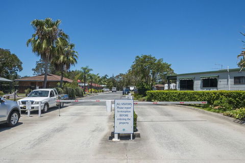Yamba Waters Holiday Park - Redcliffe Tourism 2