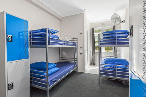 Ady's Place Backpackers - Redcliffe Tourism 5