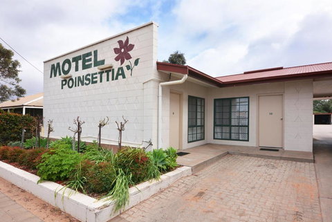 Motel Poinsettia - Redcliffe Tourism 1