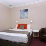 Motel Poinsettia - Redcliffe Tourism 0