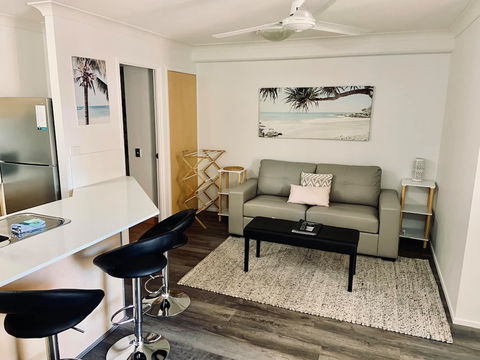 Aruba Surf Resort - Redcliffe Tourism 6