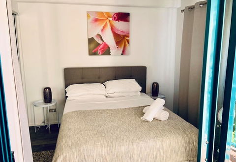 Aruba Surf Resort - Redcliffe Tourism 5