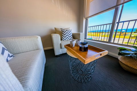 COAST Motel And Apartments - Redcliffe Tourism 4