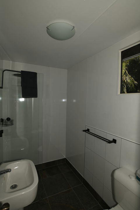 Scottys Mission Beach YHA - Redcliffe Tourism 0