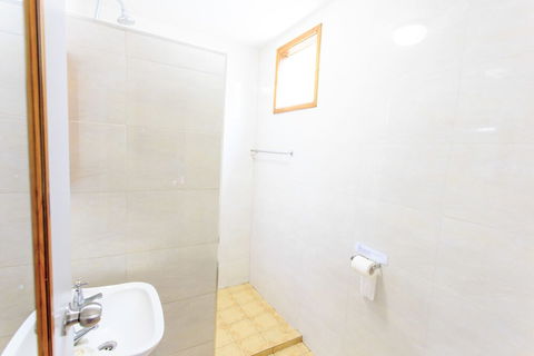 Scottys Mission Beach YHA - Redcliffe Tourism 1