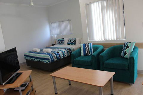Mandurah Ocean Marina Chalets - Redcliffe Tourism 3