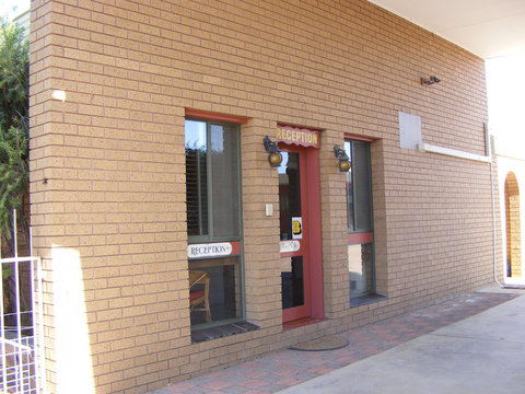 Eaglehawk Motel - Redcliffe Tourism 2