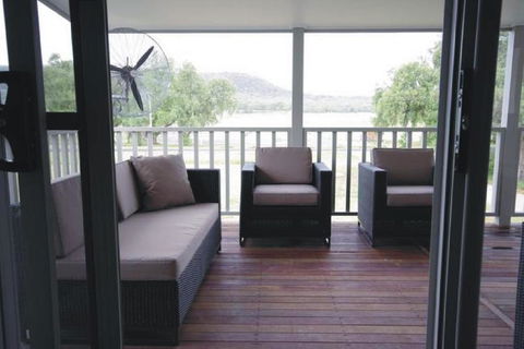 Broke Village Hideaway - Redcliffe Tourism 6