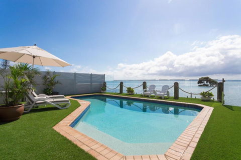 Moreton Bay Beach Lodge - Redcliffe Tourism 1