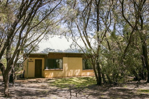 Wyadup Brook Cottages - Redcliffe Tourism 3