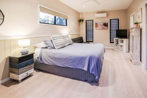 Agnes Water Stays - Redcliffe Tourism 6