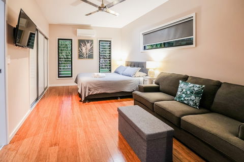 Agnes Water Stays - Redcliffe Tourism 2