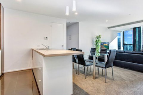 MJ Shortstay Southbank Grande Apartments - Redcliffe Tourism 4