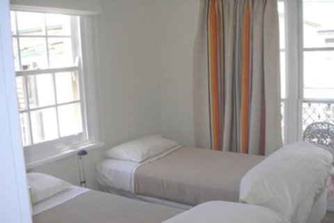 Newcastle Terraces & Apartments NBC Apartments - Redcliffe Tourism 3