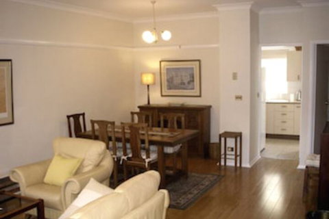 Newcastle Terraces & Apartments NBC Apartments - Redcliffe Tourism 5