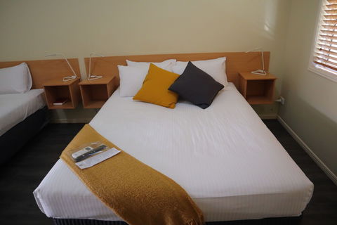 Country Roads Motor Inn Gayndah Qld - Redcliffe Tourism 3