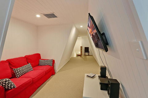 The Pod - Redcliffe Tourism 1