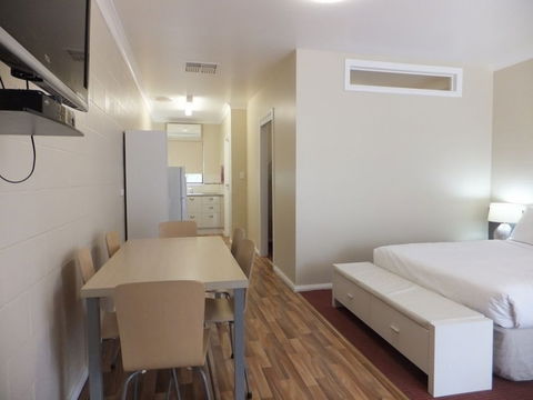 Nagambie Caravan Park & Motel - Redcliffe Tourism 0